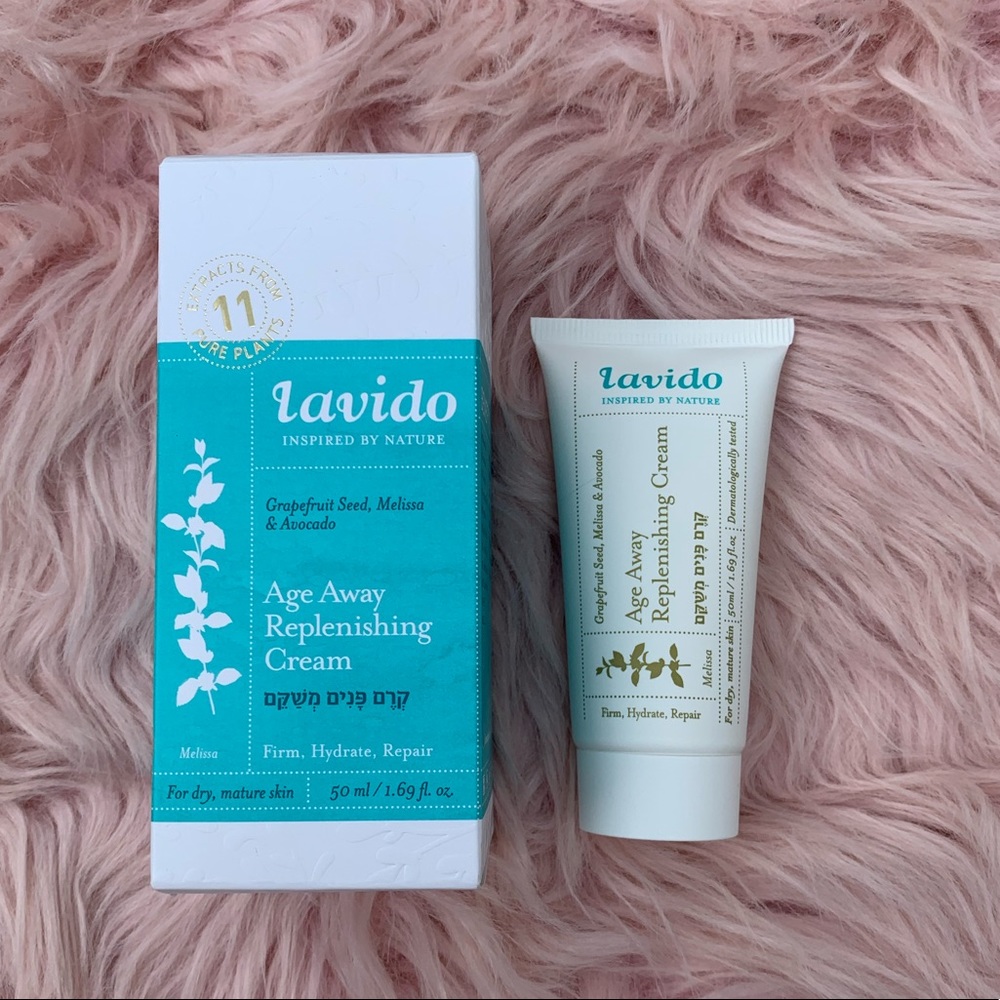 💰3/$30💰🎉HP🎉 New Lavido Age Away Replenishing Cream